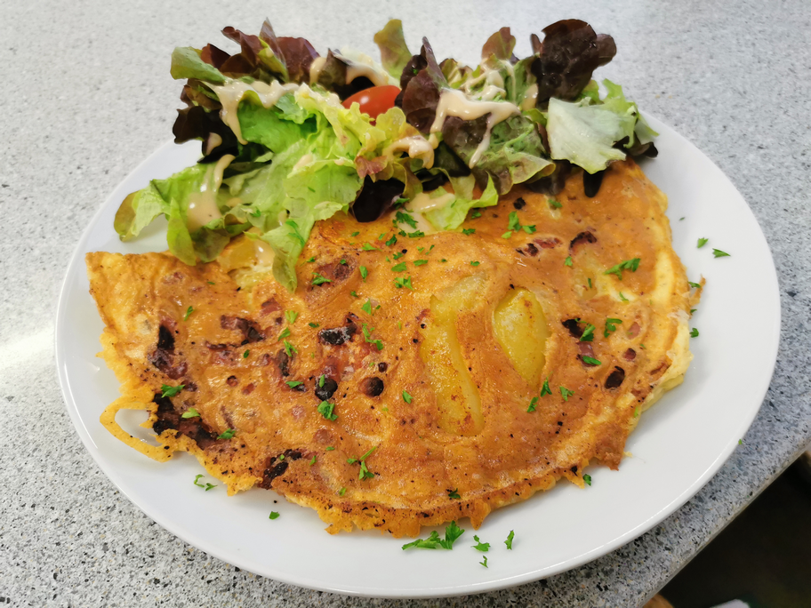 Omelette garnie